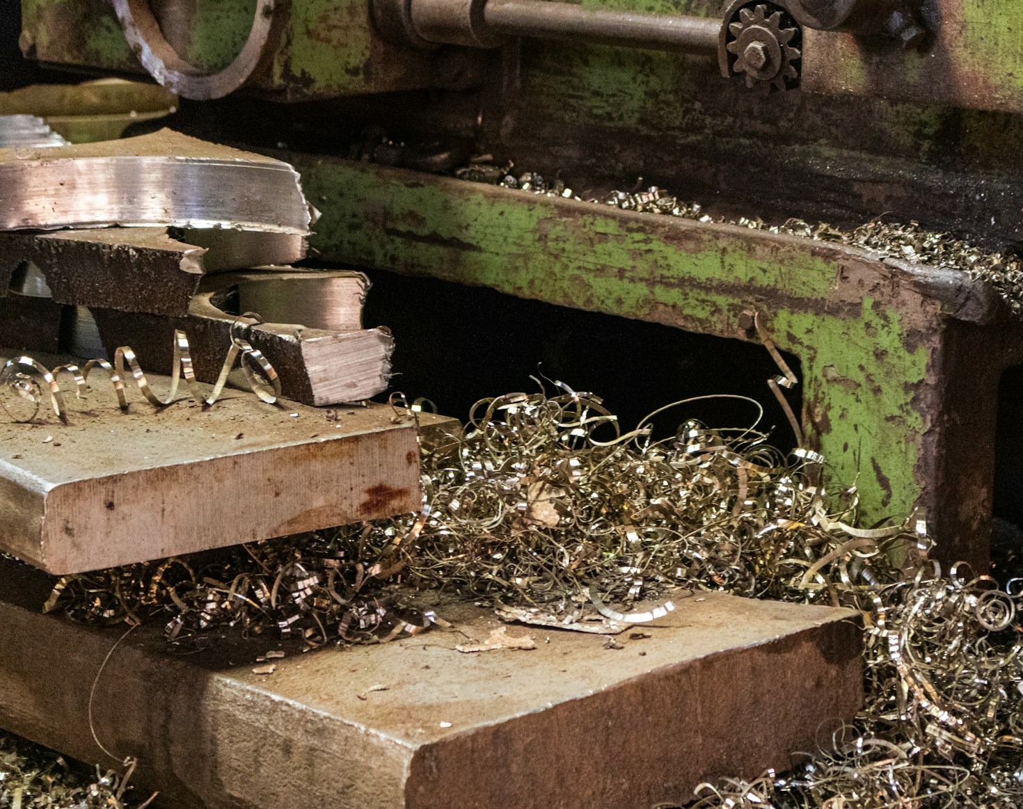 Navigating Materials Expertise for Superior Manufacturing